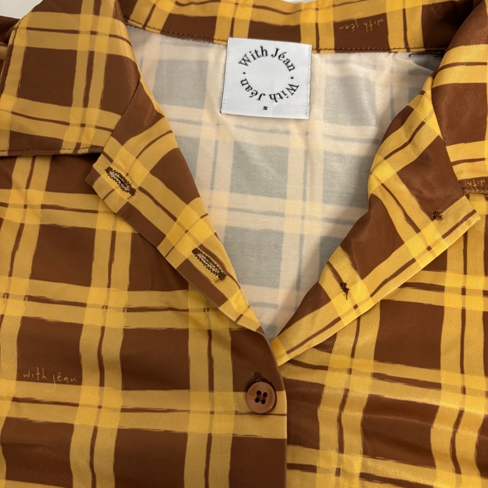 With Jean Button Down Top Size Small - image 2